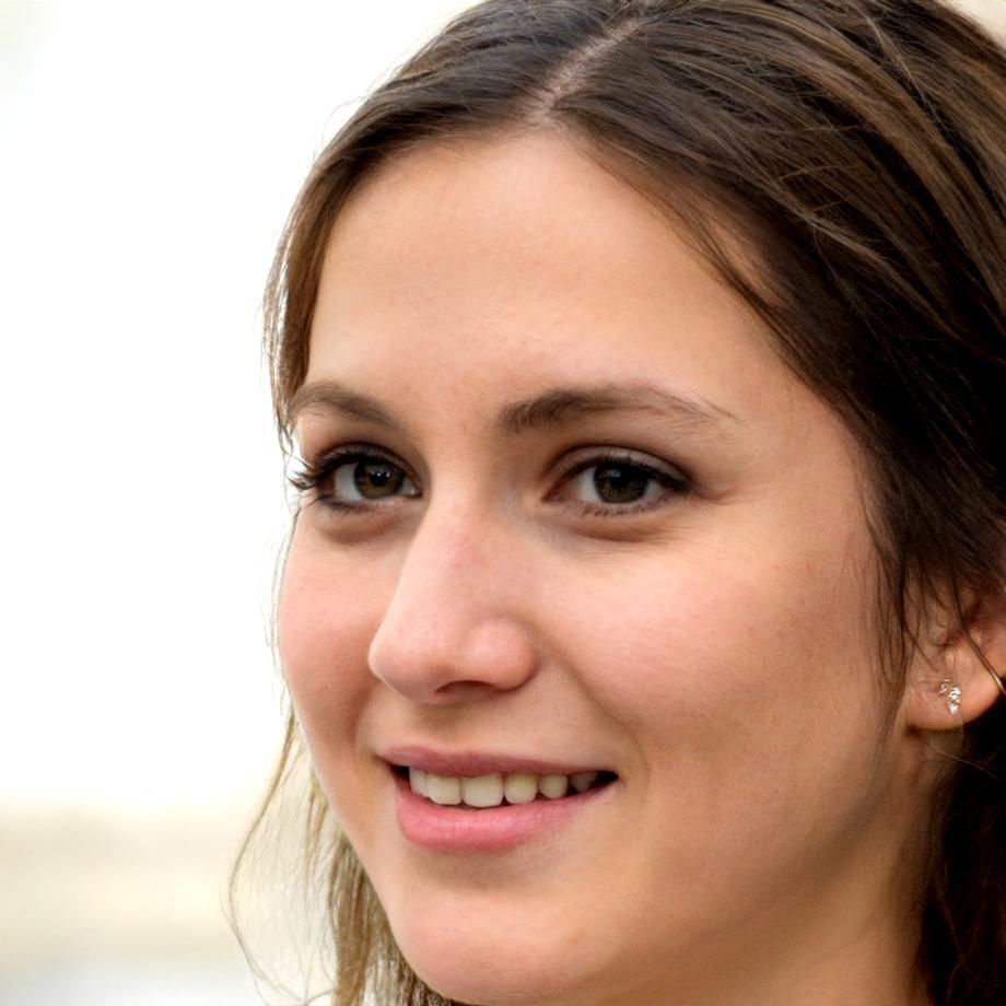 Prof. Ayşe Demir - Eğitim Psikoloğu